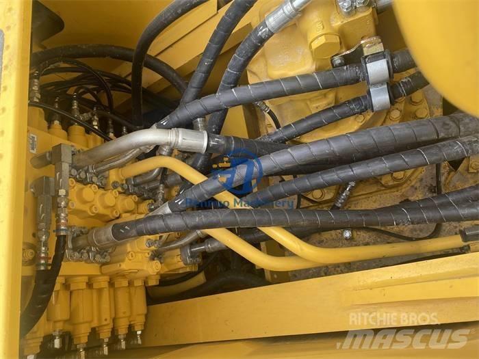 Komatsu PC 240 -8 Pásové rýpadlá