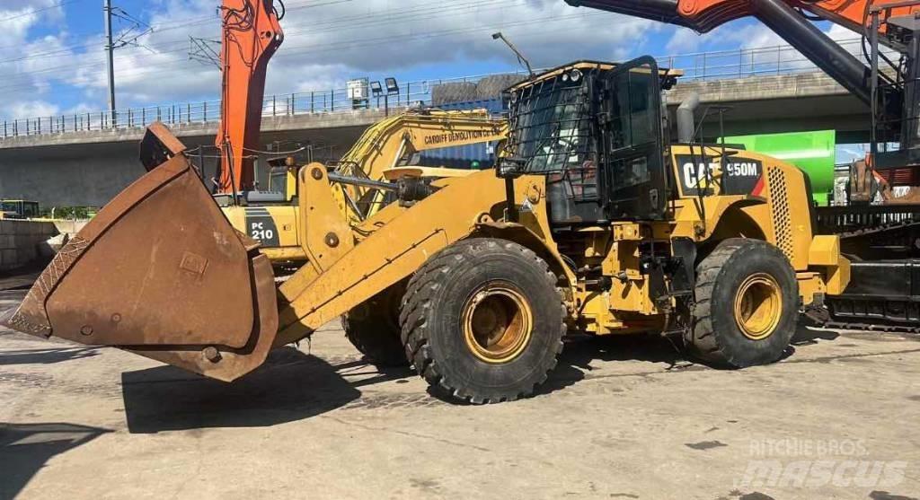 CAT 950M Kolesové nakladače