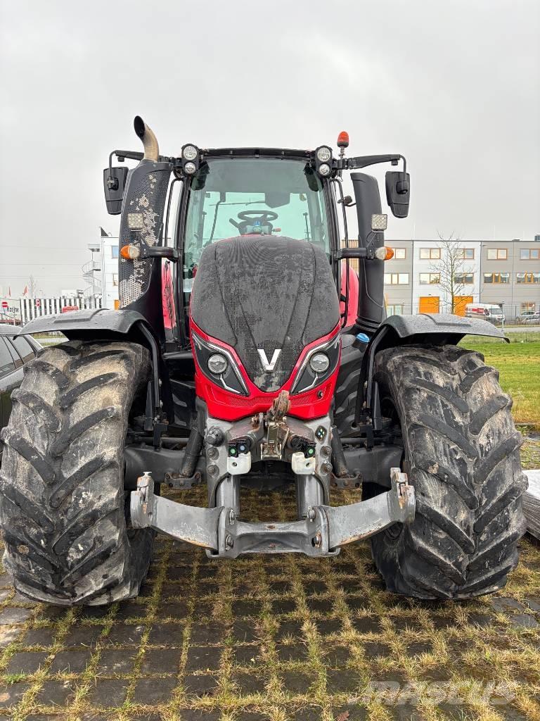 Valtra T 234 A Traktory
