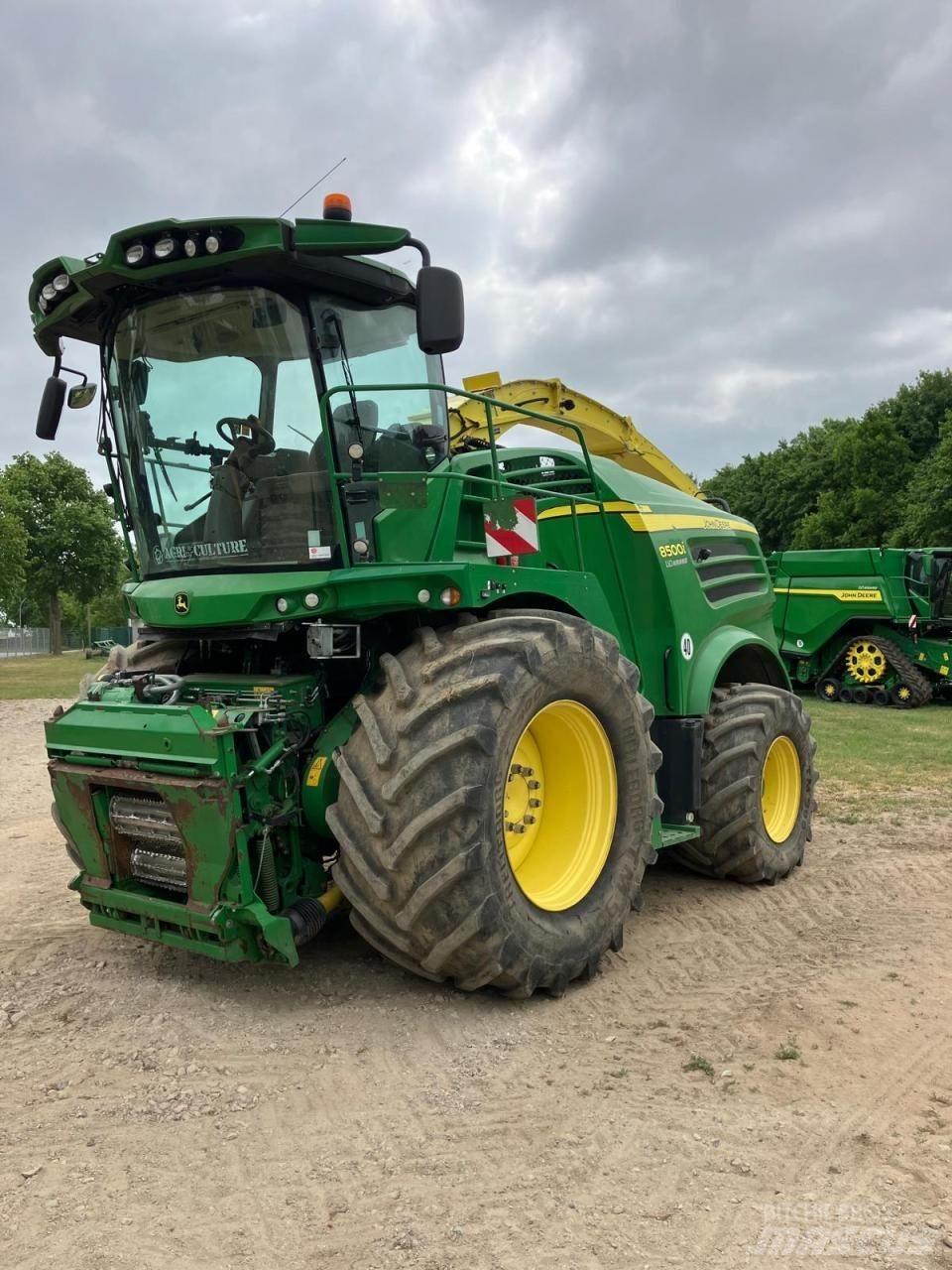 John Deere 8500 Samochodné kosačky