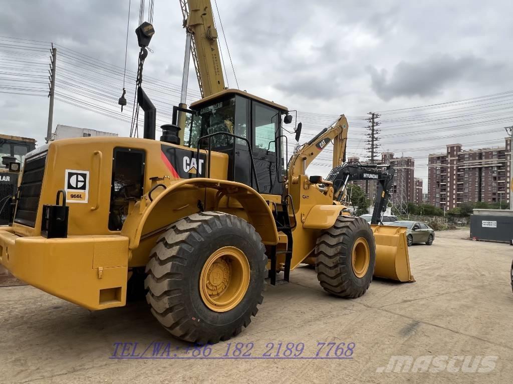CAT 966L Kolesové nakladače