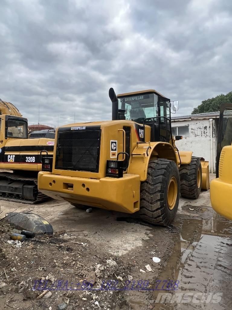 CAT 966L Kolesové nakladače