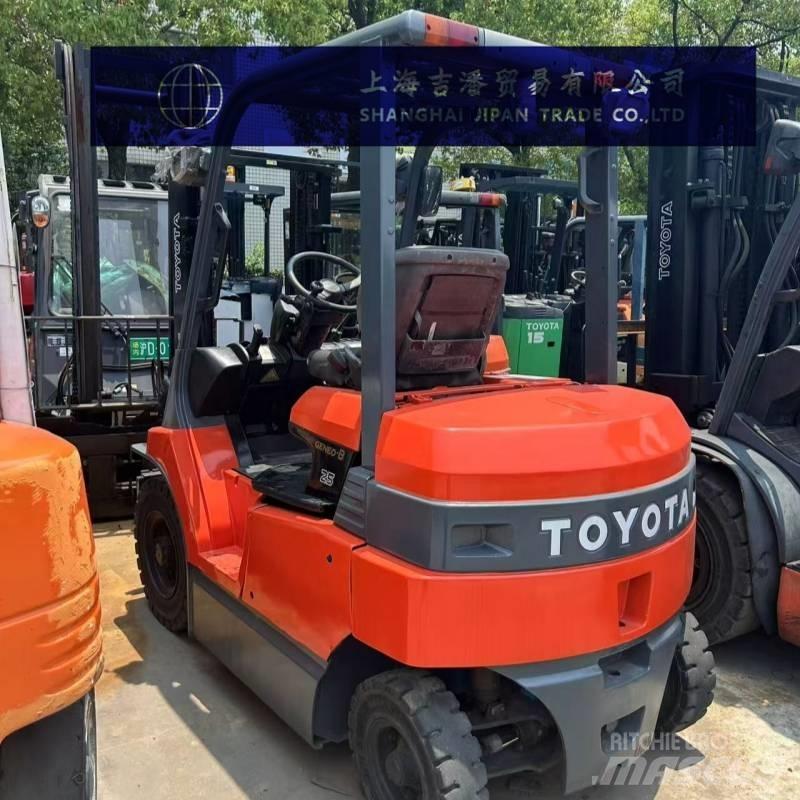 Toyota 7 FB 25 Akumulátorové vozíky