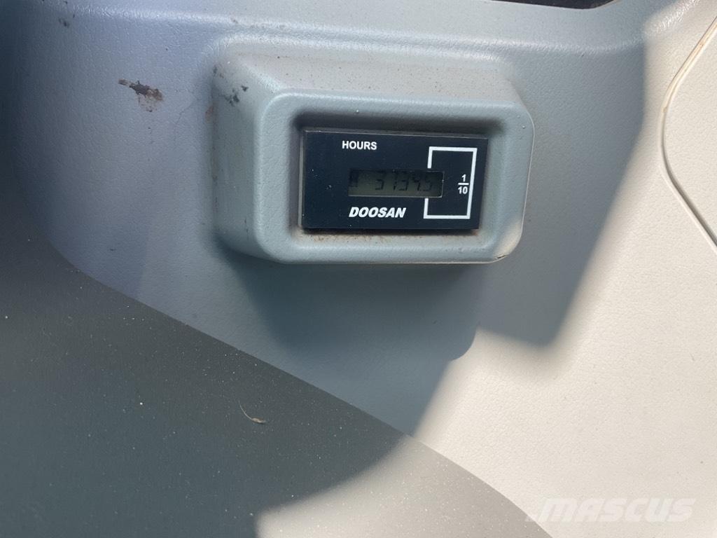 Doosan DX140 LCR-5 Pásové rýpadlá