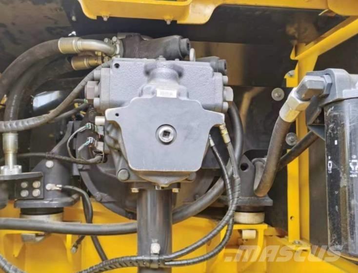 Komatsu 360-7 Pásové rýpadlá