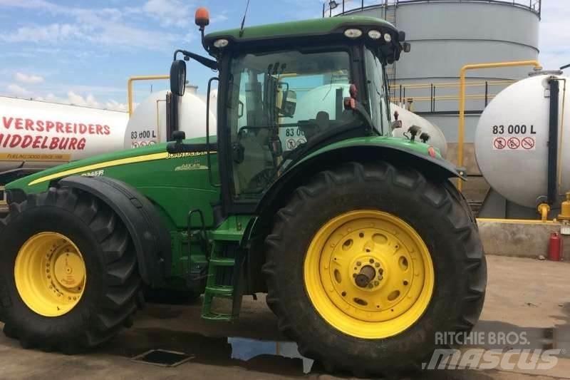 John Deere 8345R Traktory