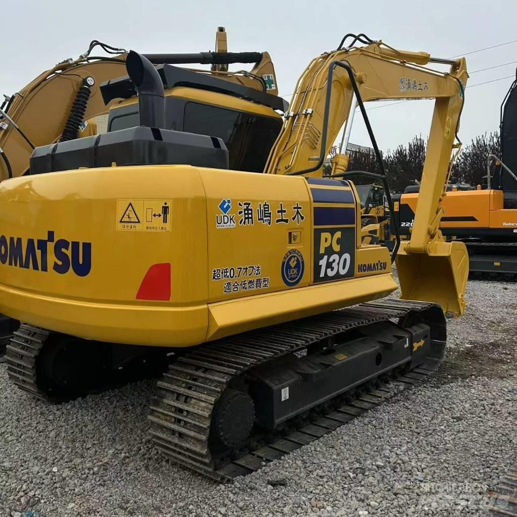 Komatsu 130-7 Pásové rýpadlá