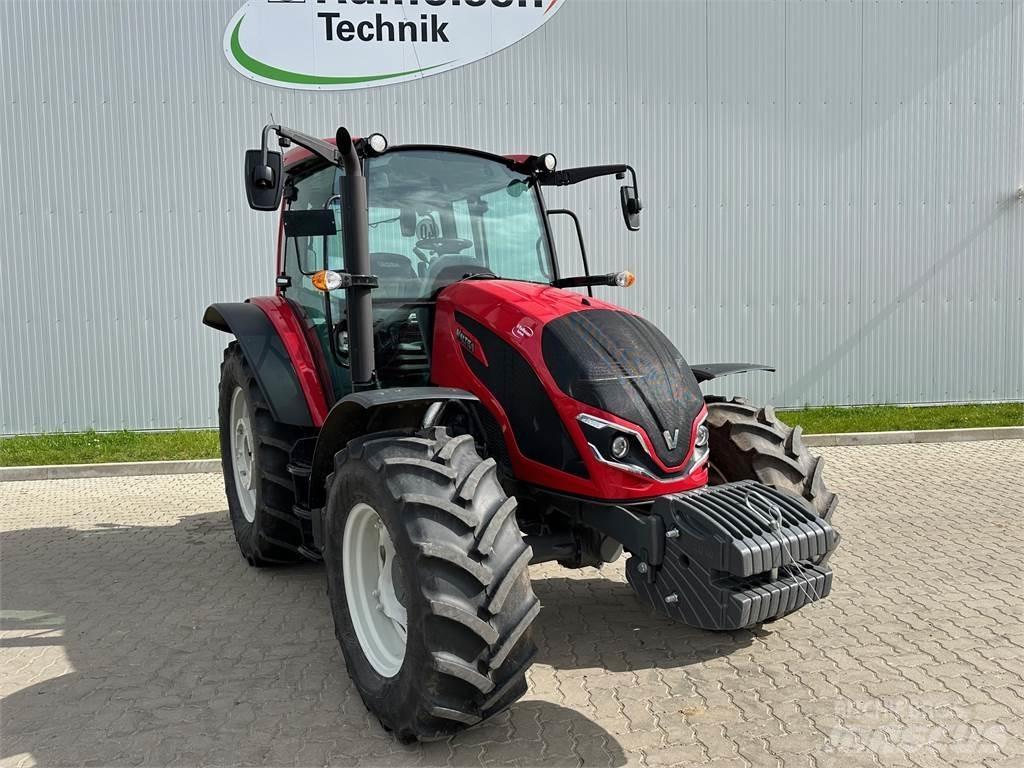 Valtra A105 MH Traktory