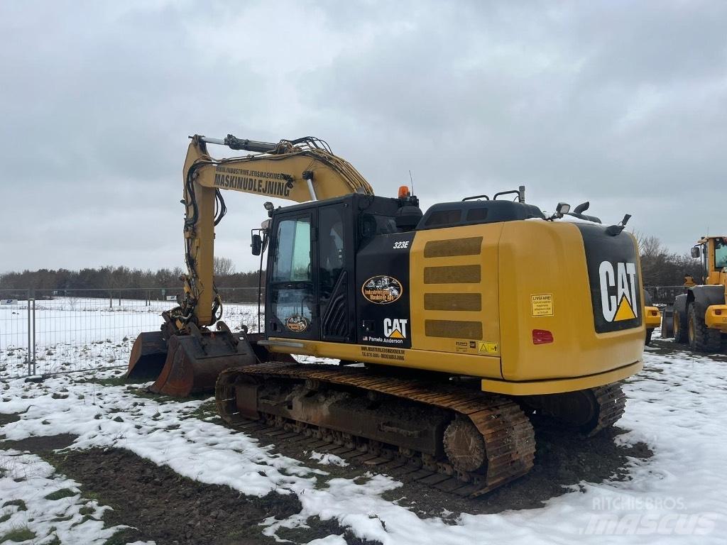 CAT 323 EL Pásové rýpadlá
