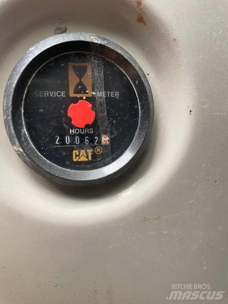 CAT 321 C LCR Pásové rýpadlá