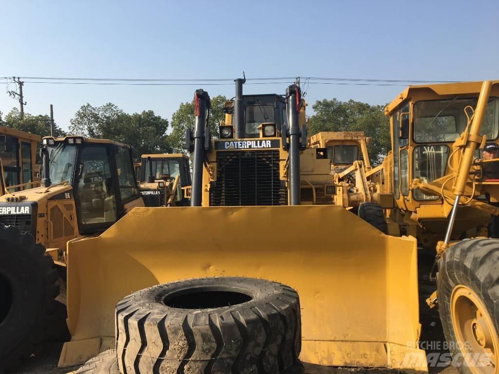 CAT D 7 H Pásové dozéry