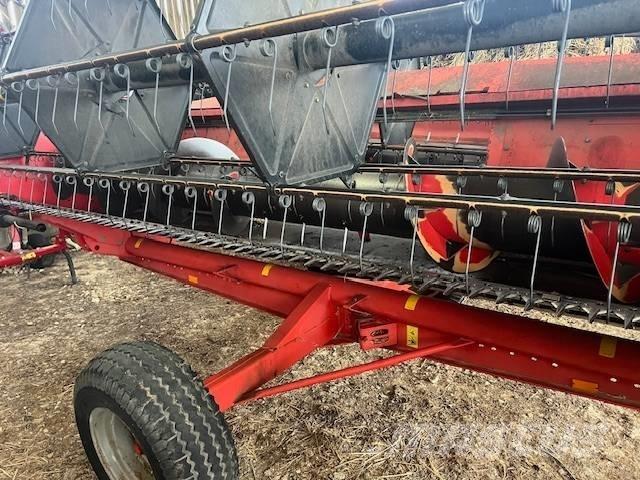 Massey Ferguson 30 Kombinované zberacie stroje