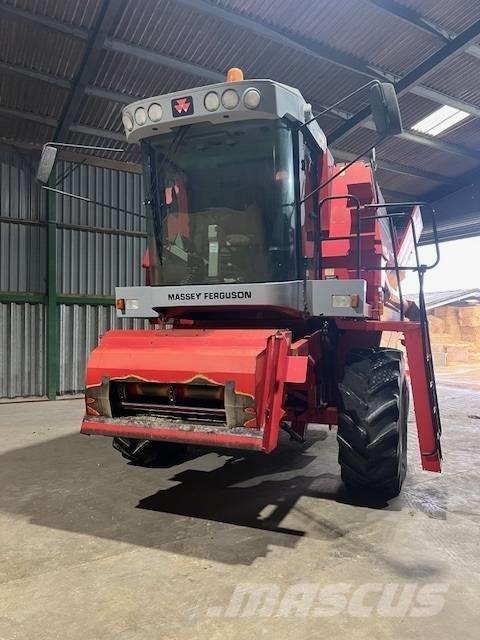 Massey Ferguson 30 Kombinované zberacie stroje