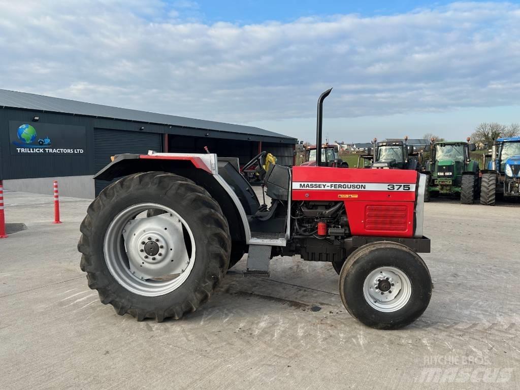 Massey Ferguson 375 Traktory