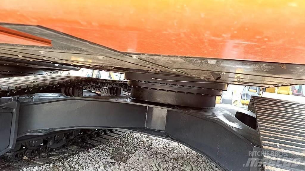 Doosan 225 LC-9 Pásové rýpadlá