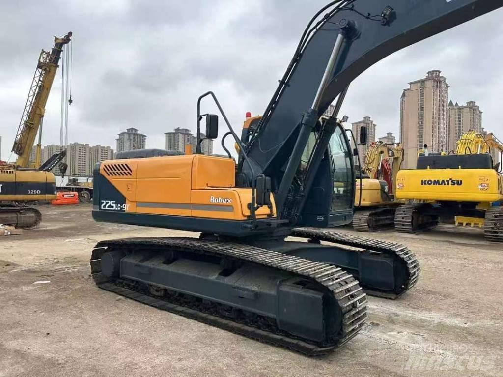 Hyundai 225LC-9T Pásové rýpadlá