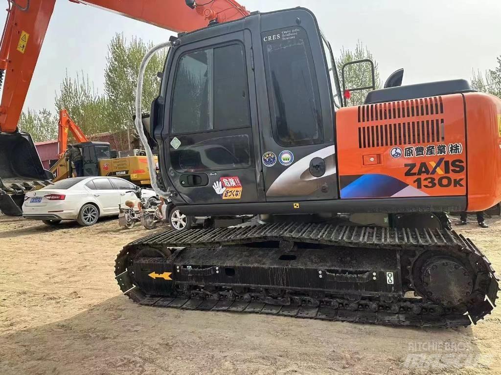 Hitachi 130 Pásové rýpadlá