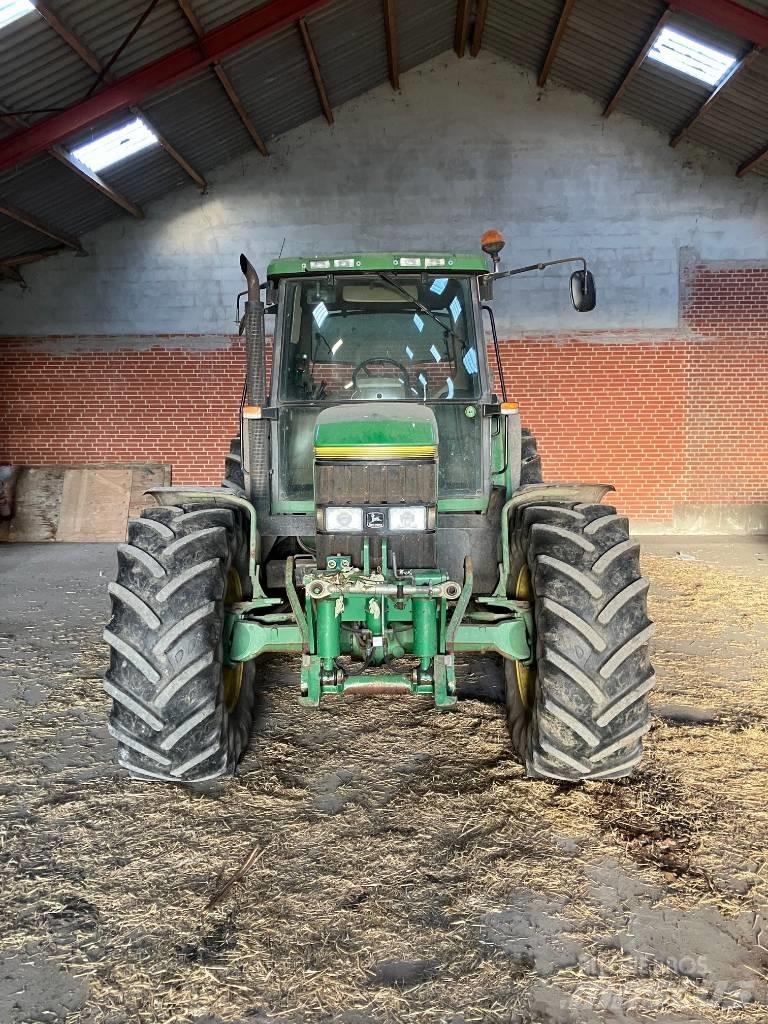 John Deere 6800 Traktory