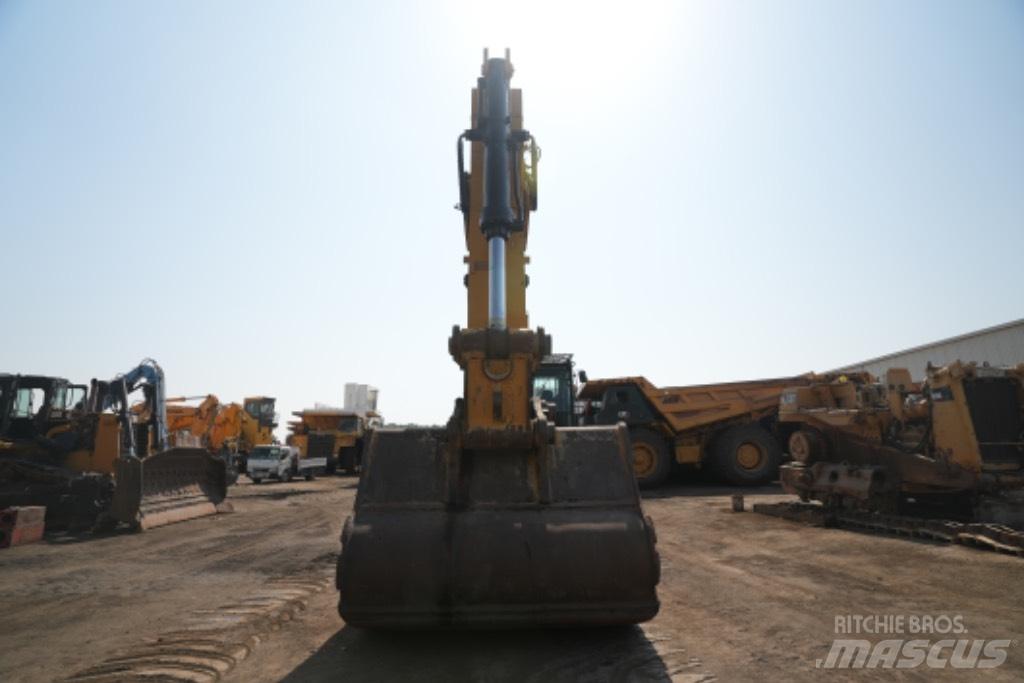 CAT 395 Pásové rýpadlá