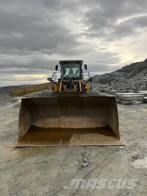 CAT 980M Kolesové nakladače