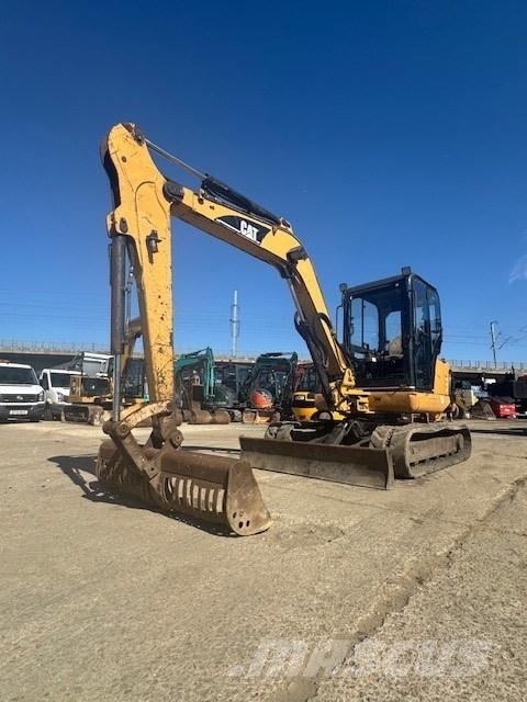 CAT 304.5 Pásové rýpadlá