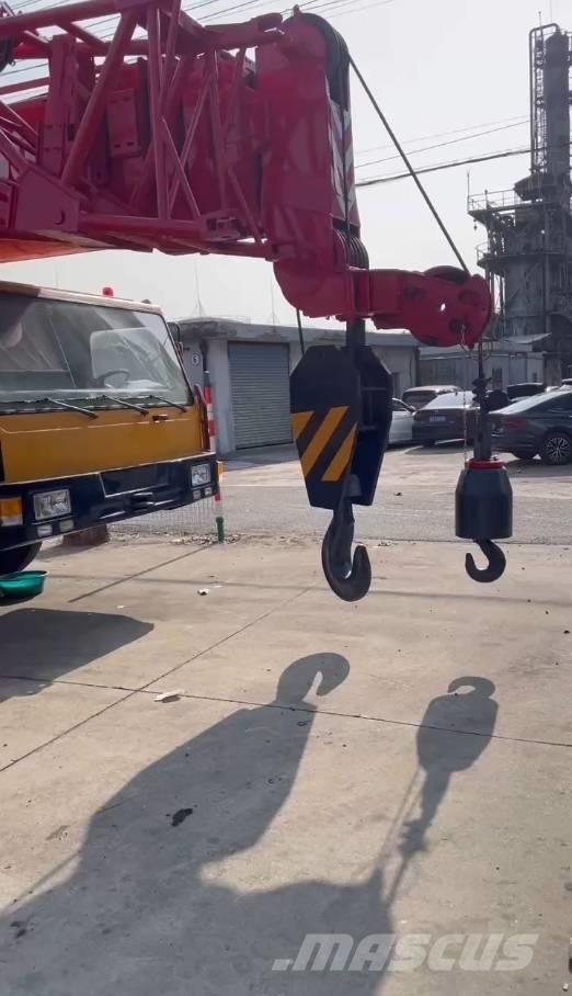 Sany 1000s Univerzálne terénne žeriavy