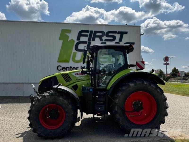 CLAAS AXION 830 Traktory