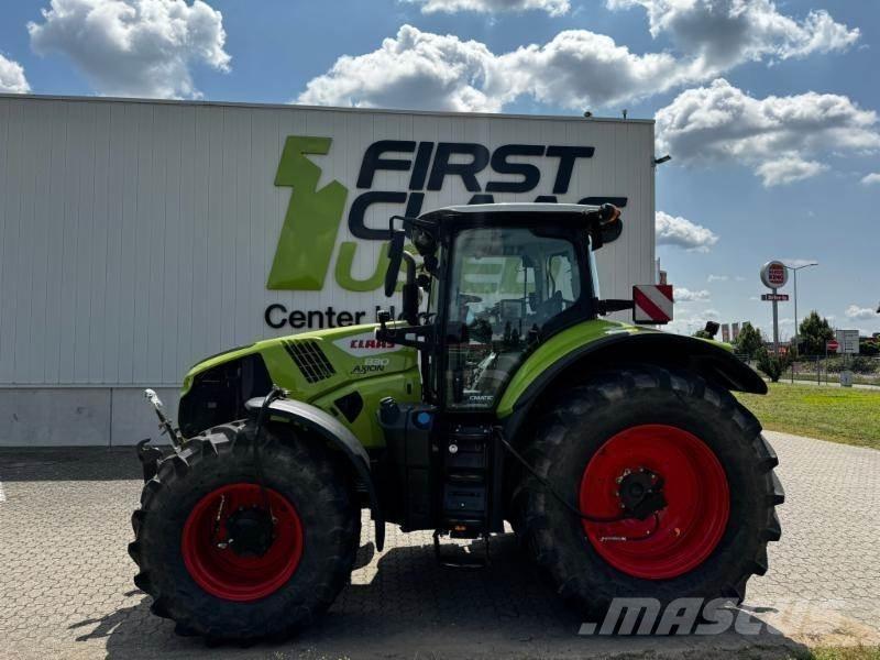 CLAAS AXION 830 Traktory