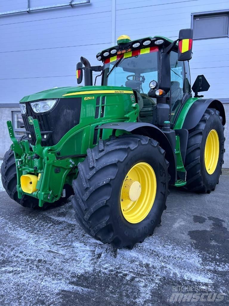 John Deere 6250 R Traktory