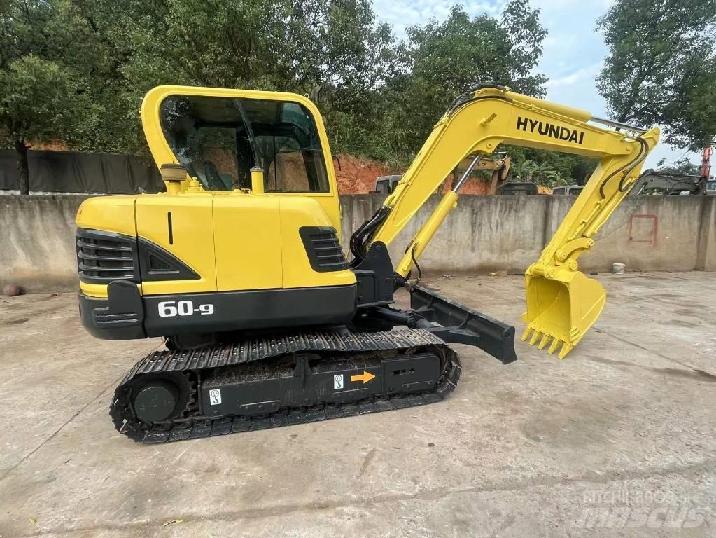 Hyundai R60-9 Pásové rýpadlá