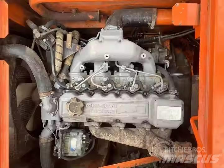 Hitachi EX60 Mini rýpadlá < 7t