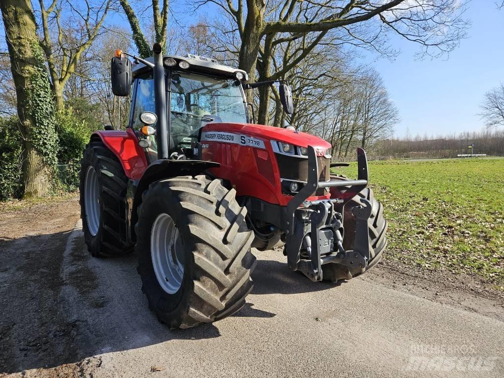 Massey Ferguson 7719 Traktory