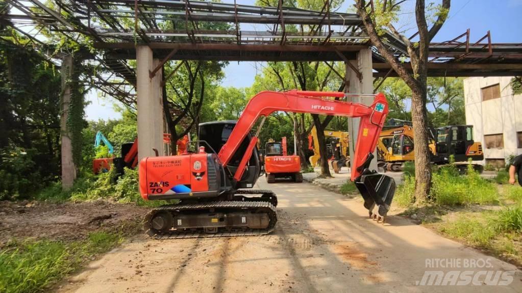 Hitachi ZX 70 Midi rýpadlá 7 t - 12 t