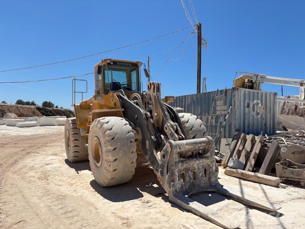 Volvo L 220 E Kolesové nakladače