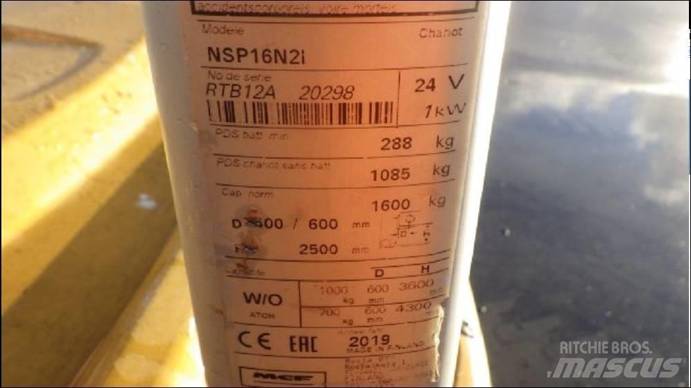 CAT NSP16N2 Nízkozdvižný vozík
