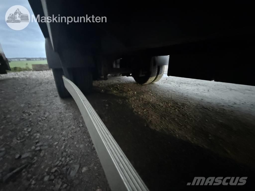 Ekeri S8-D Skriňové prívesy