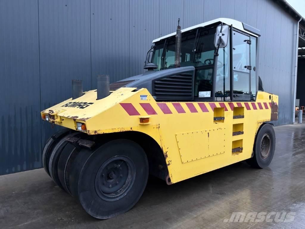 Bomag BW24R Pneumatikové valce