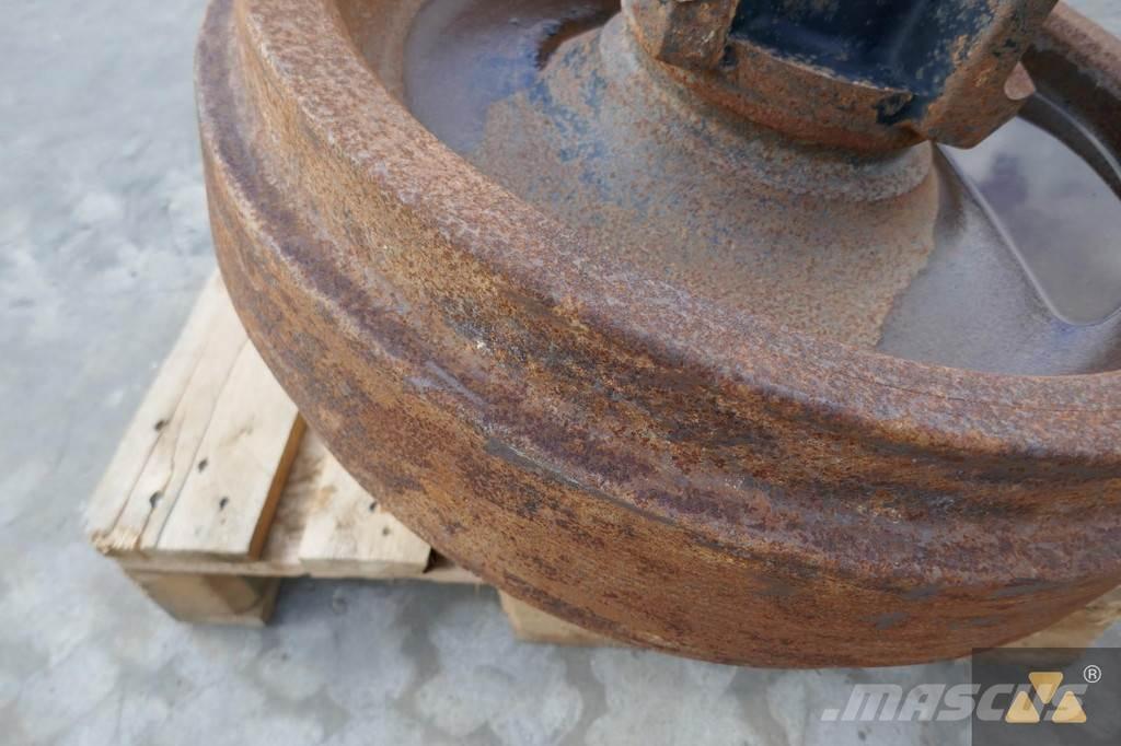 CAT 357-7560 Pneumatiky, kolesá a ráfiky