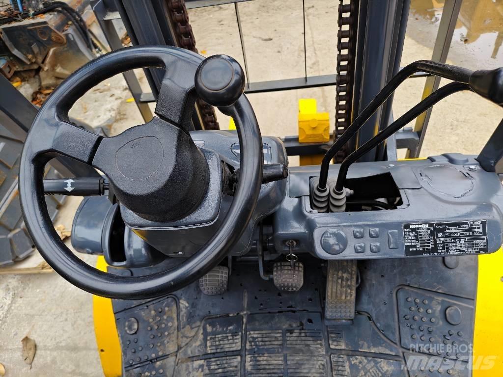 Komatsu 30 Dieselové vozíky