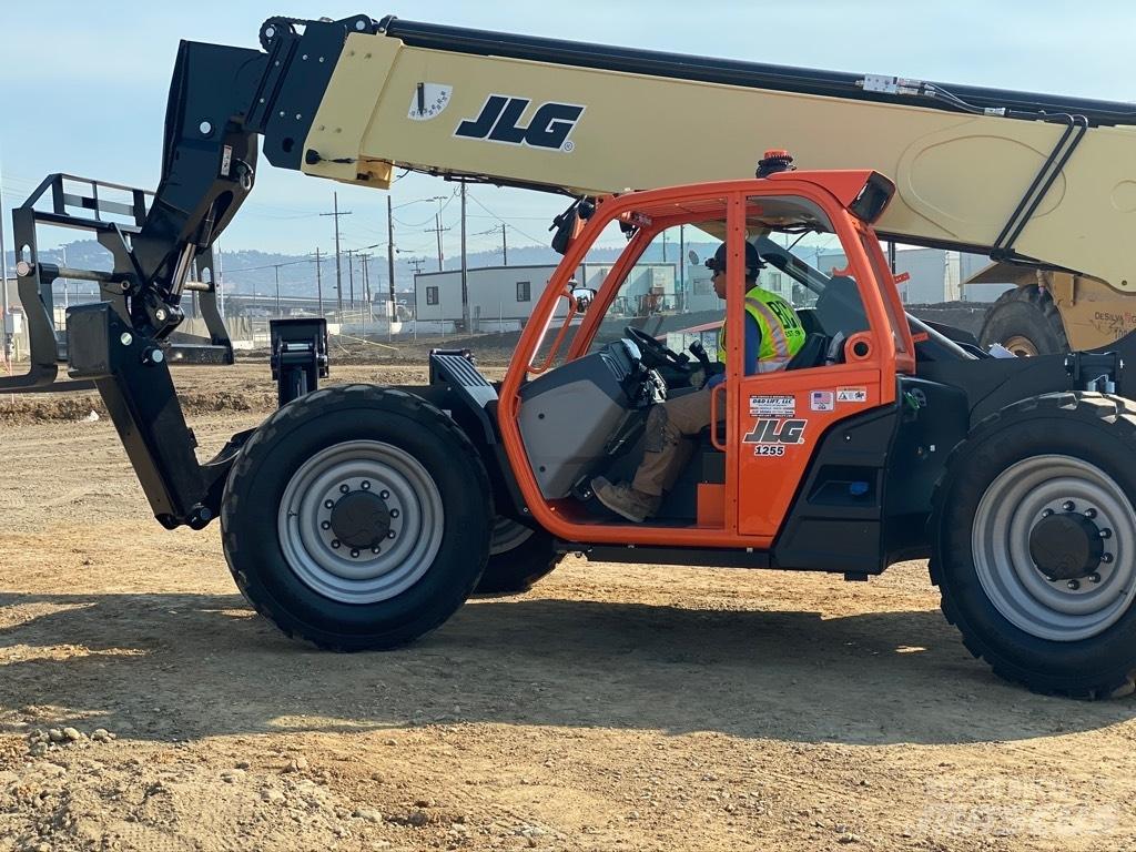 JLG 1255 Teleskopické manipulátory
