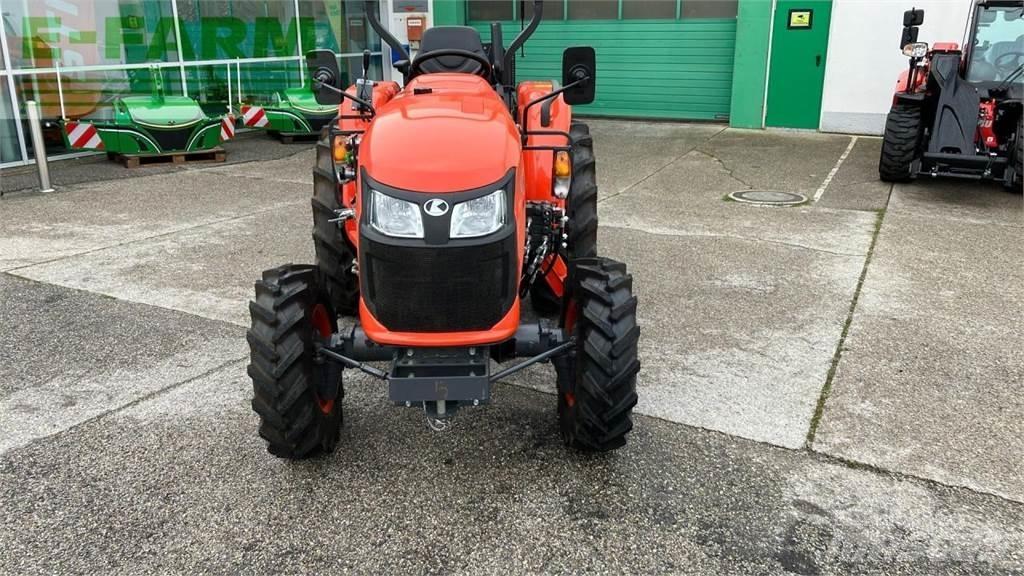 Kubota L1-382 Traktory