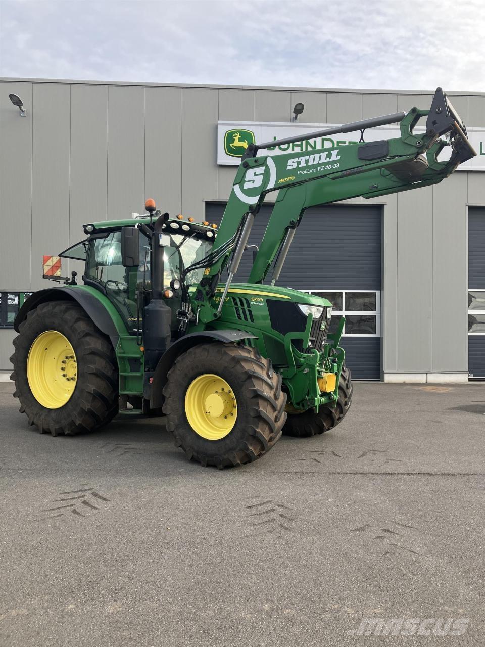 John Deere 6215R Traktory