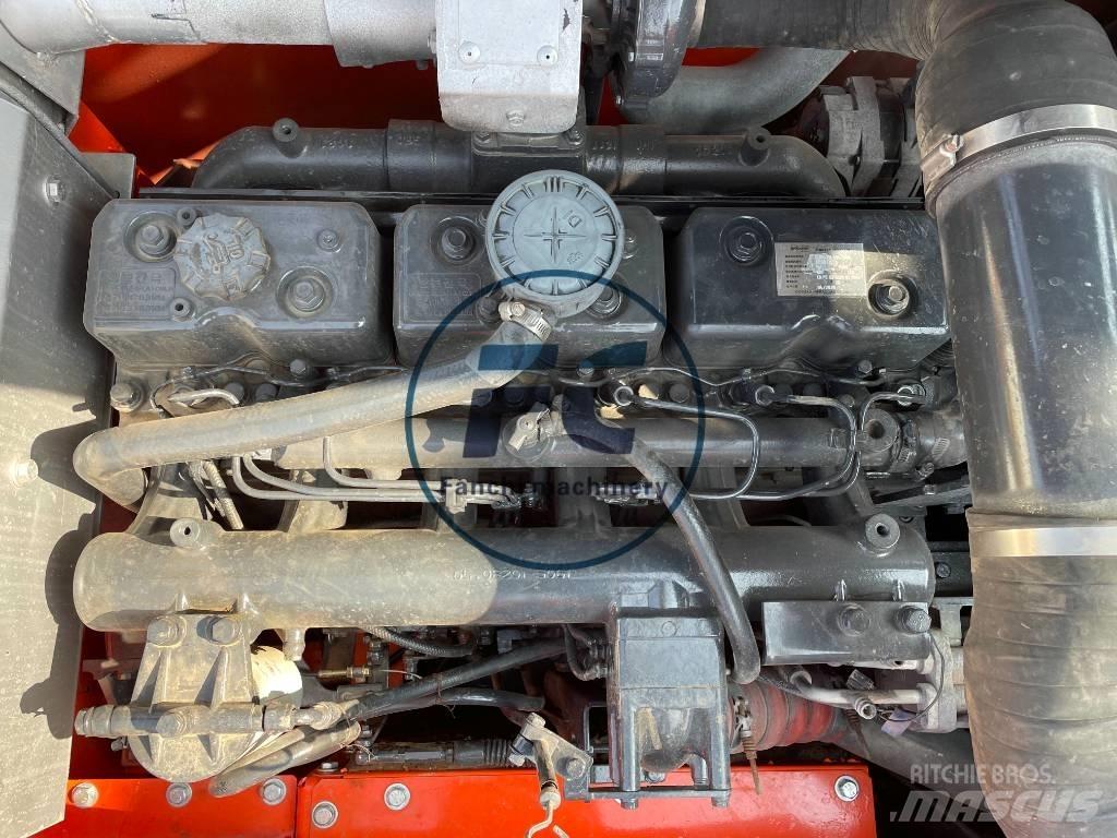 Doosan DX 300 Pásové rýpadlá