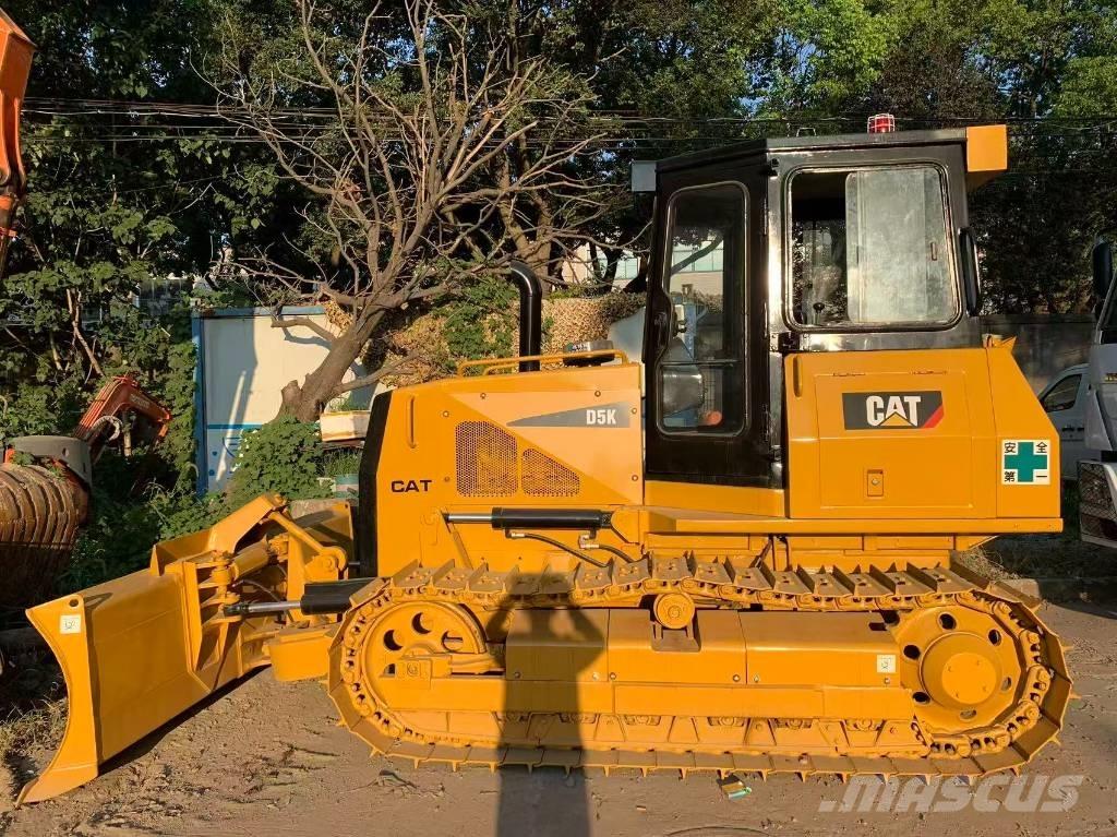 CAT D 5 K Pásové dozéry