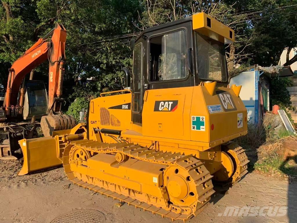 CAT D 5 K Pásové dozéry