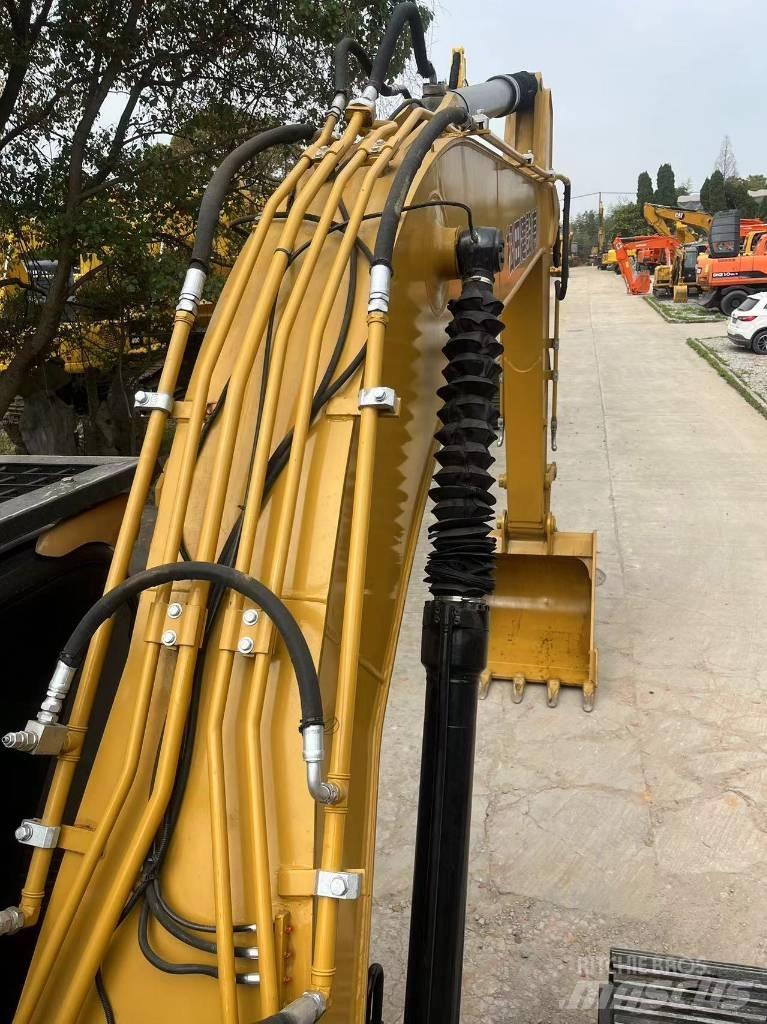CAT 320DL Pásové rýpadlá