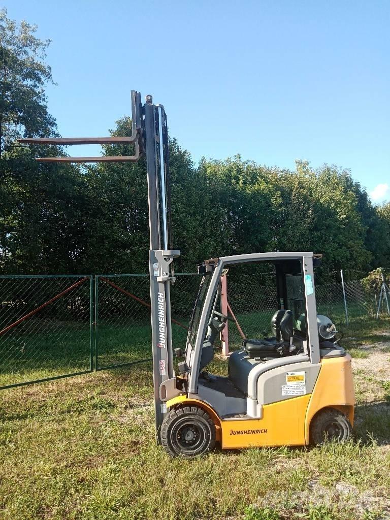 Jungheinrich TFG 320 LPG vozíky