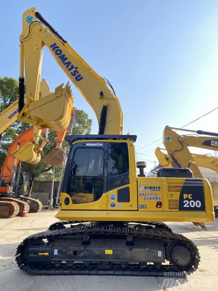 Komatsu PC200 Pásové rýpadlá