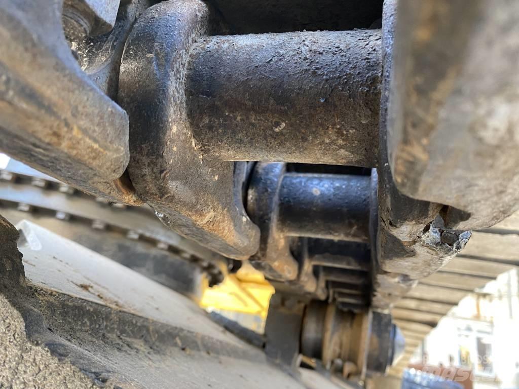 Komatsu PC200 Pásové rýpadlá