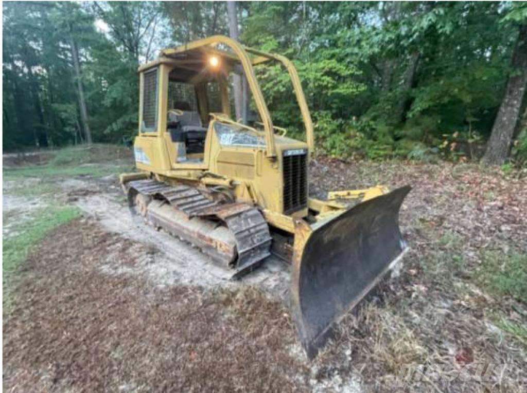 CAT D 5 G Pásové dozéry